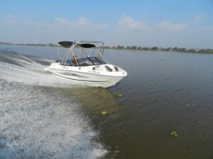 1900 1.jpg10 300x225 - Recomendaciones para la Navegación Deportiva